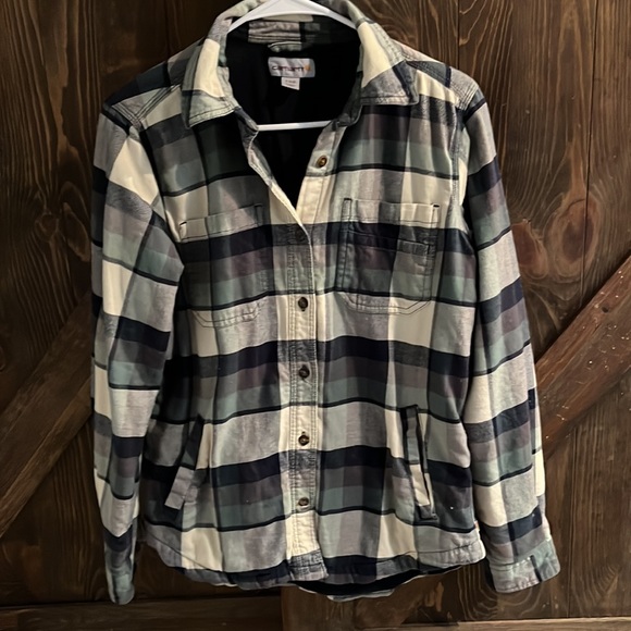 Carhartt Tops - Woman’s plaid Carhartt sz S 🍂🍁